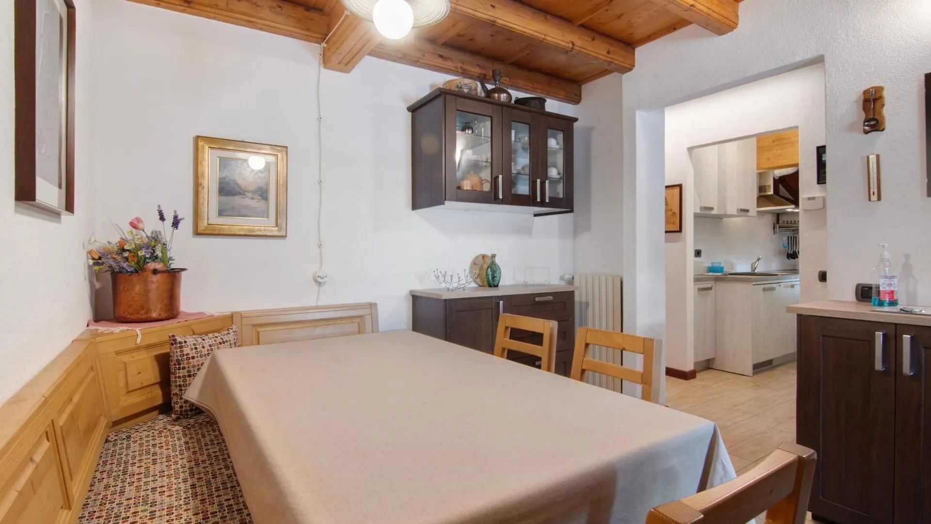 Ginepro Casa Vacanze Madesimo 0*,  Italia